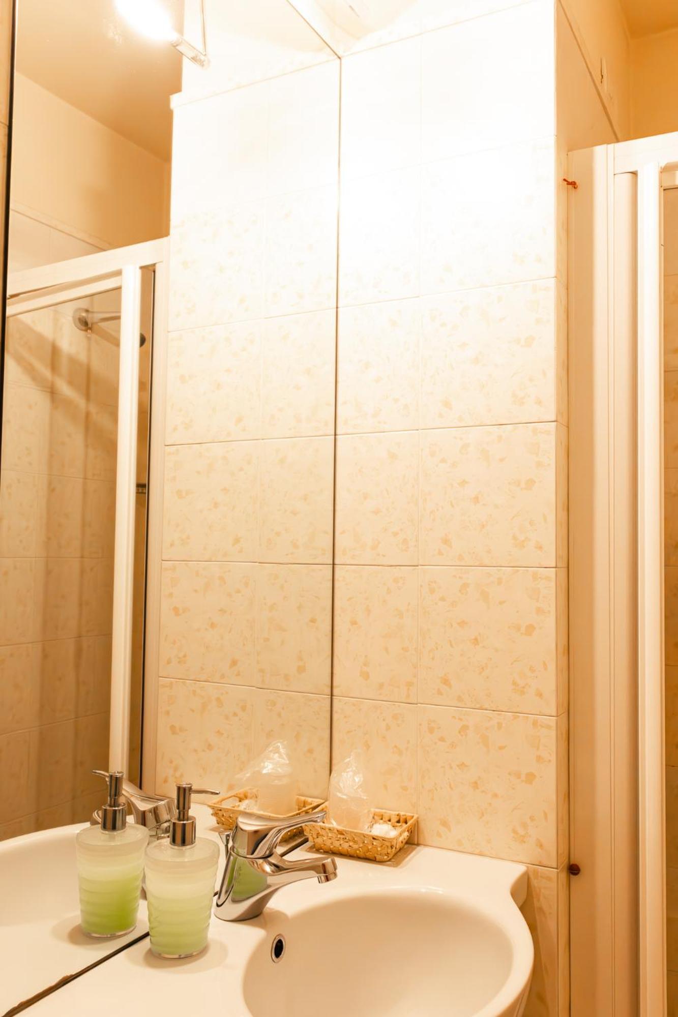 Hotel Dependance Silvestro Garda  Luaran gambar