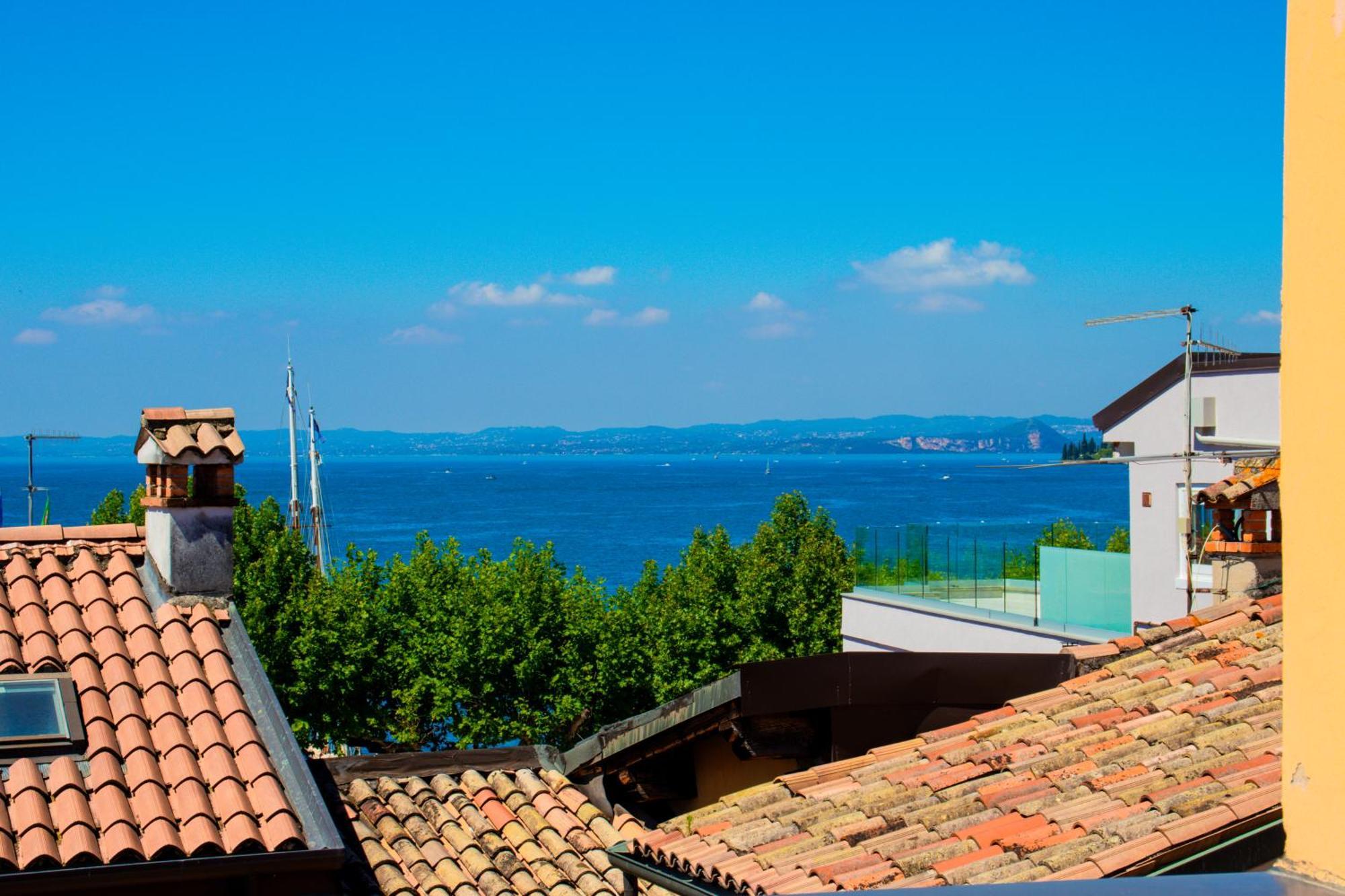 Hotel Dependance Silvestro Garda  Luaran gambar